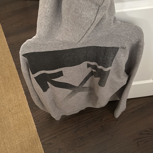 Men’s large off white pull over sweater with hoodie! - Picture 2 of 3